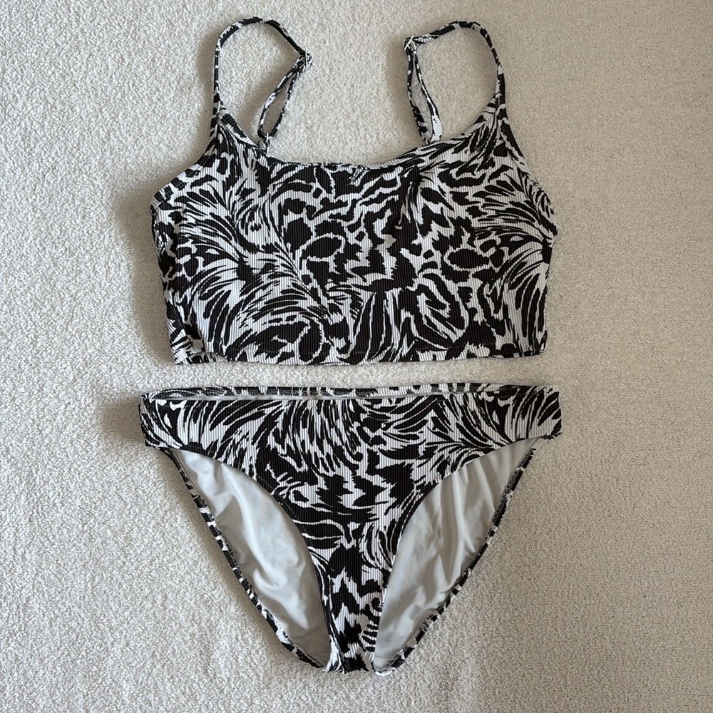 Aerie Ribbed Black and White Bikini Bold Abstract Print